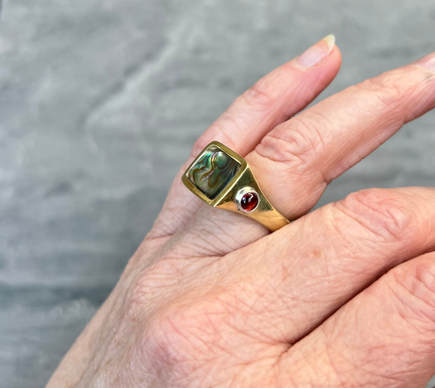 Abalone Signet