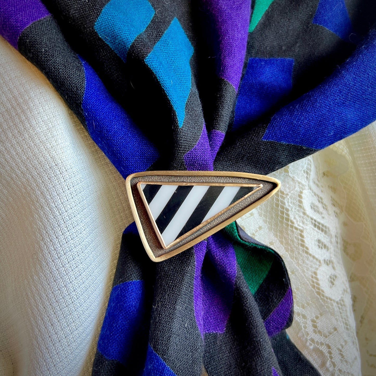 Porcelain Striped Scarf Slide