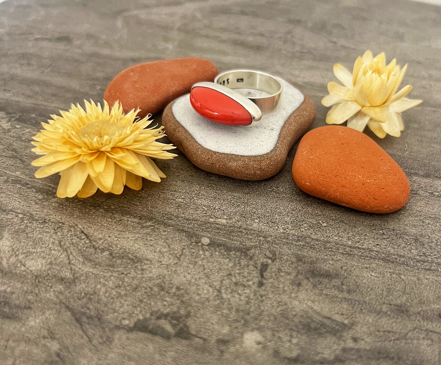 Rosarita Arc Ring
