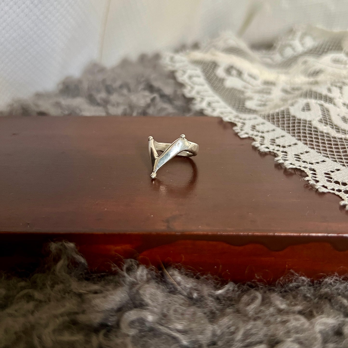 Deep V Midi Ring
